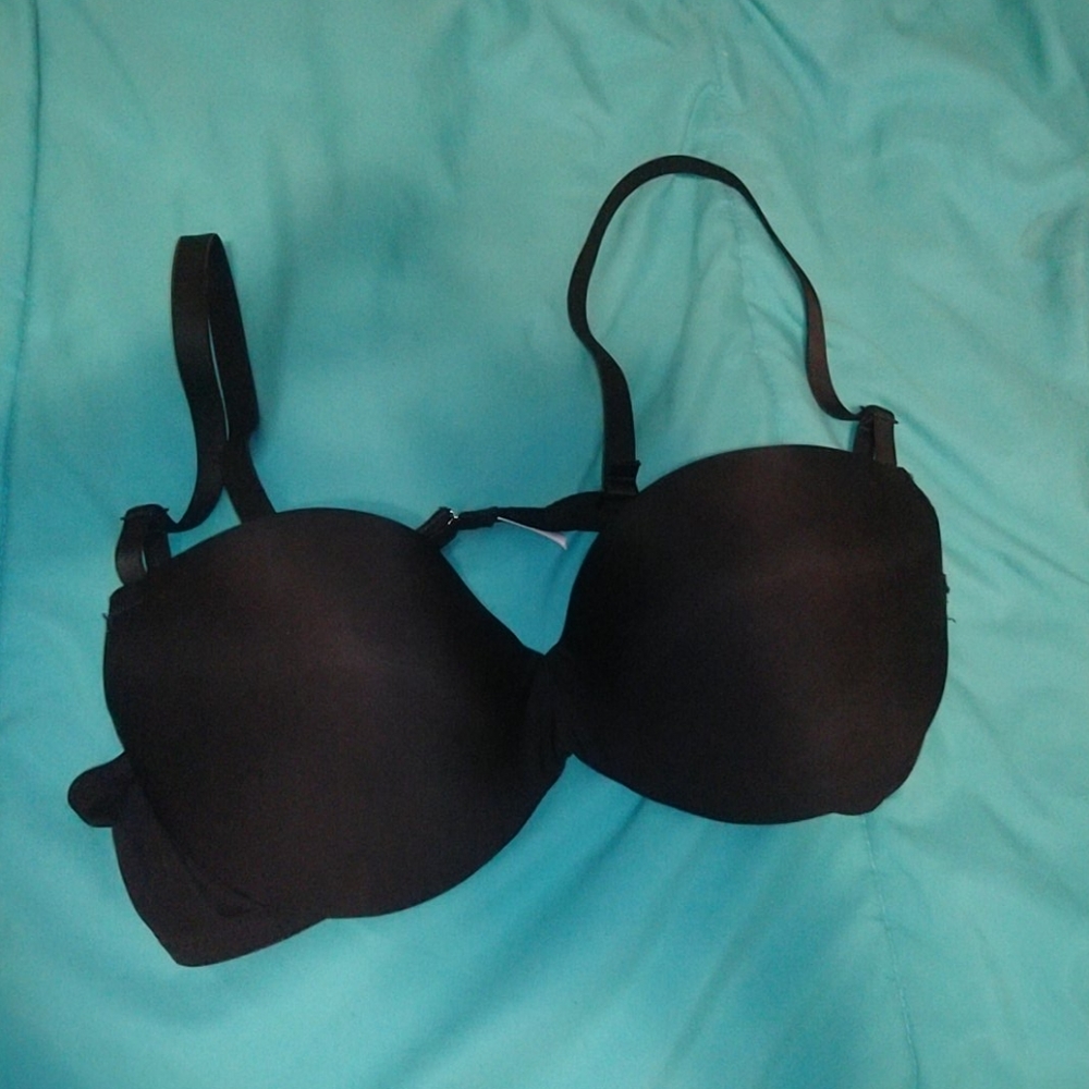 Black push up bra